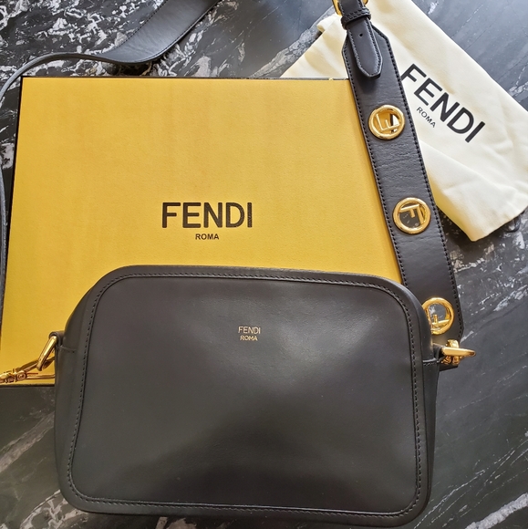 Fendi Camera Bag - Picture 1 of 9